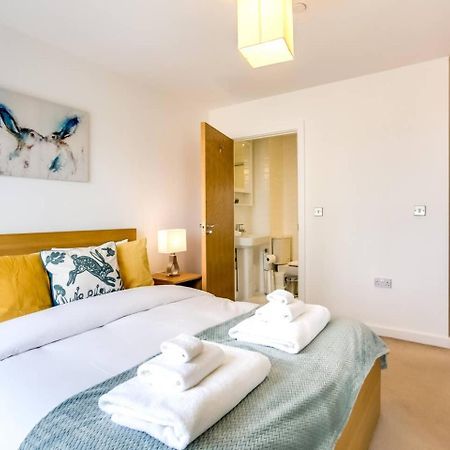 לונדון Guestready - Comfort By The Thames, W/ Balcony מראה חיצוני תמונה
