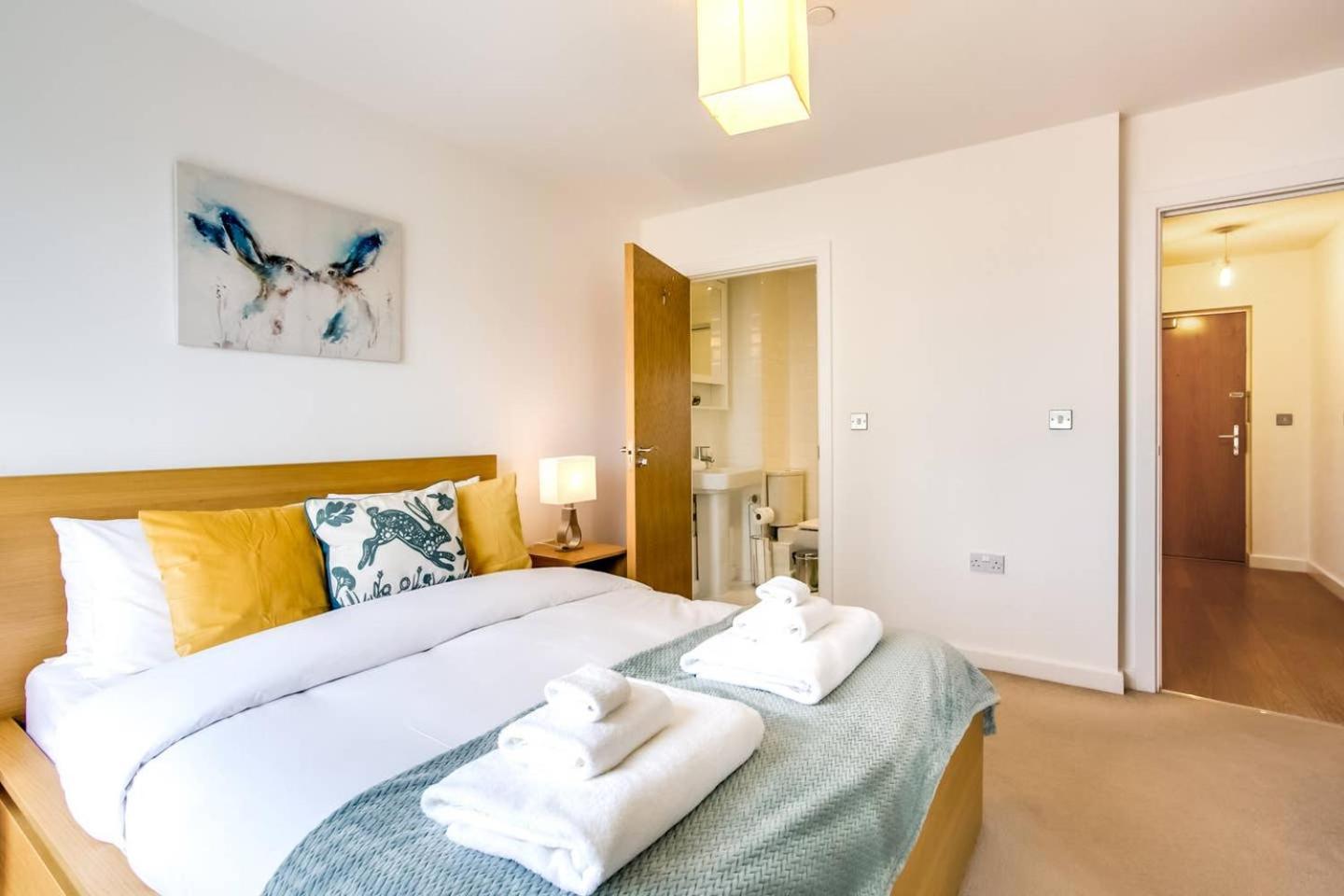 לונדון Guestready - Comfort By The Thames, W/ Balcony מראה חיצוני תמונה