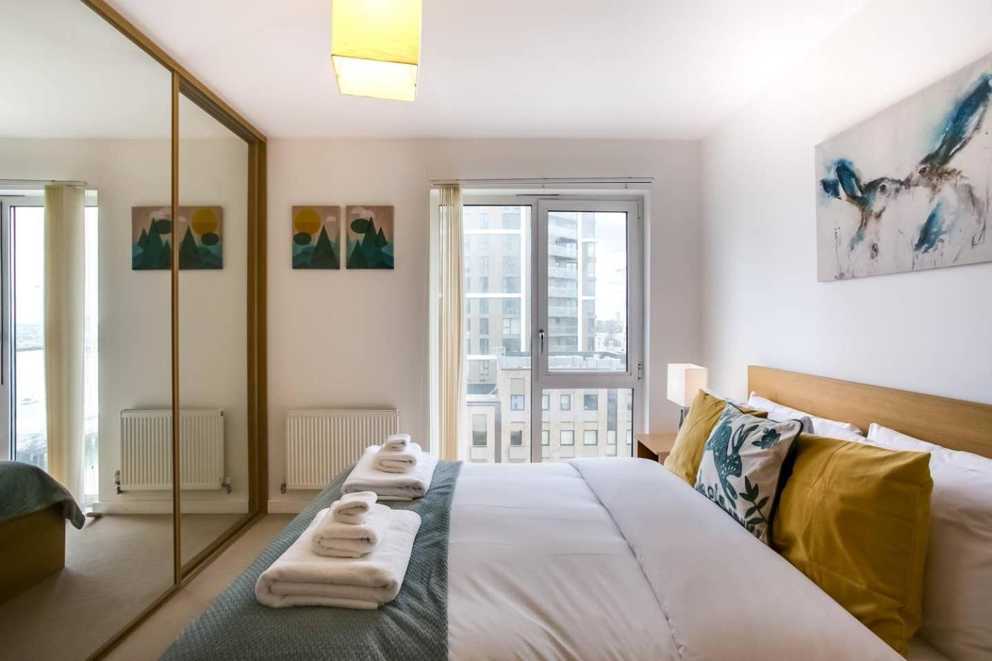 לונדון Guestready - Comfort By The Thames, W/ Balcony מראה חיצוני תמונה