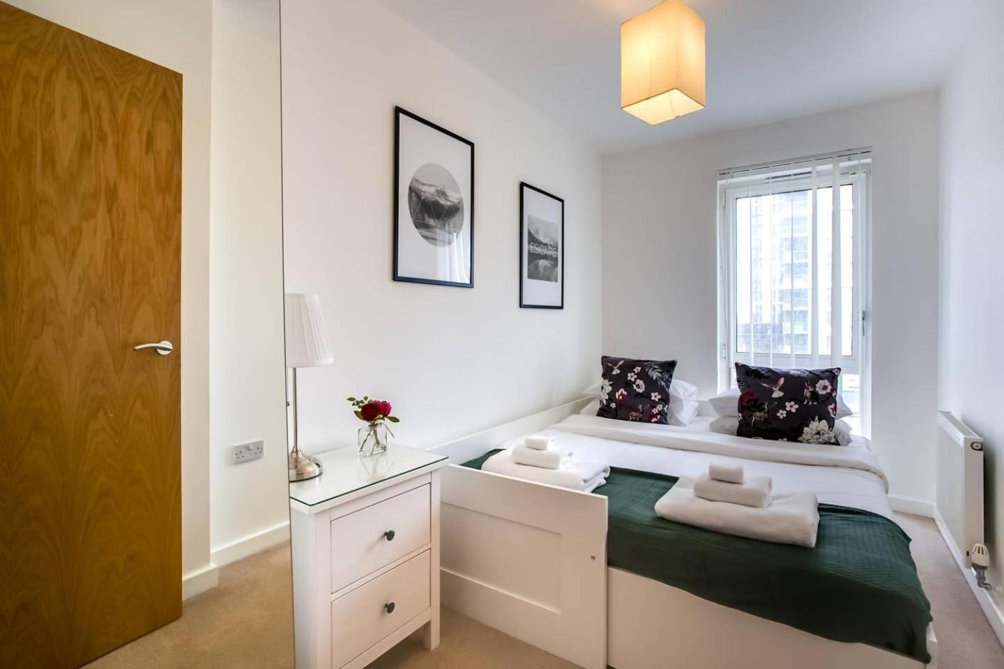 לונדון Guestready - Comfort By The Thames, W/ Balcony מראה חיצוני תמונה