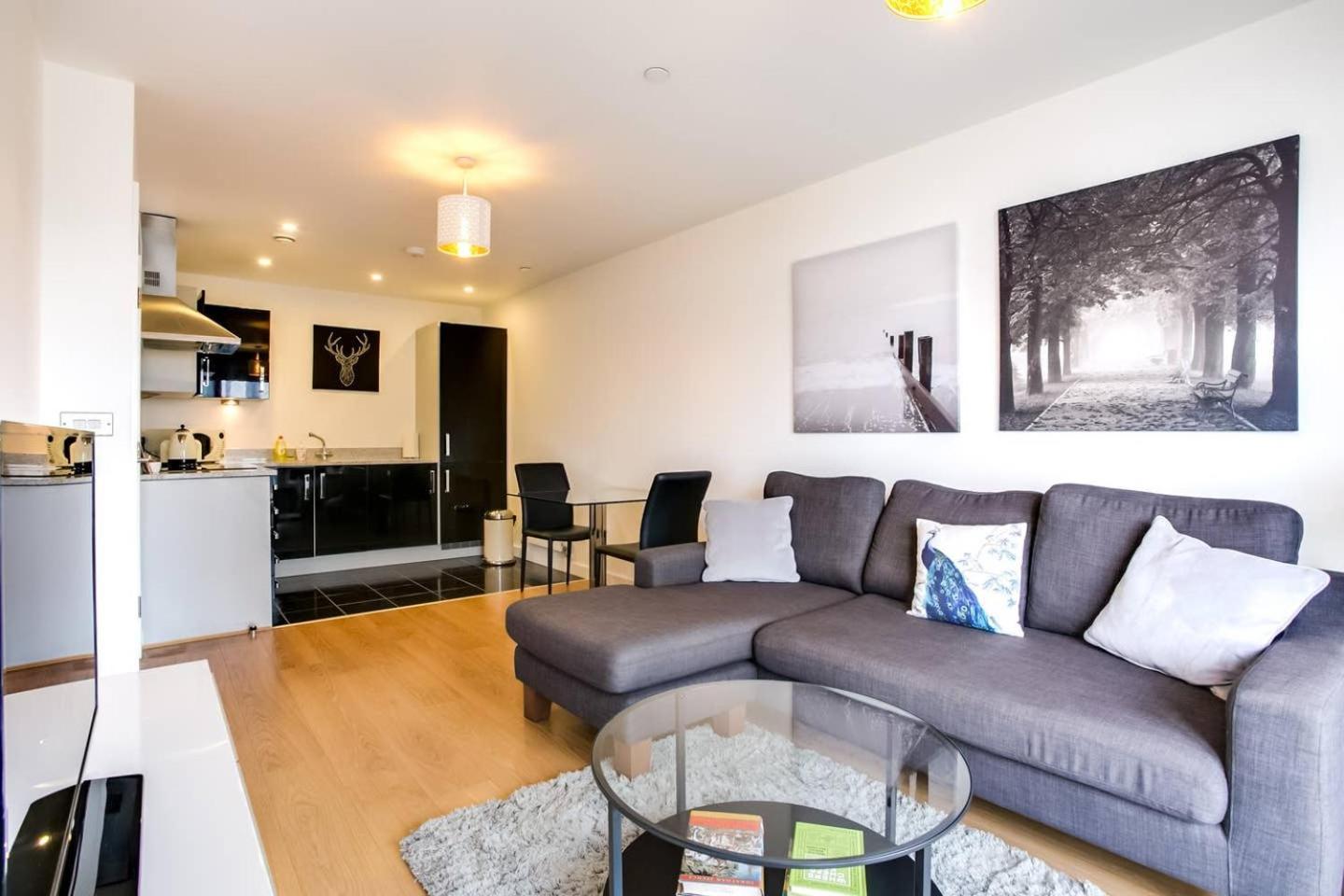 לונדון Guestready - Comfort By The Thames, W/ Balcony מראה חיצוני תמונה